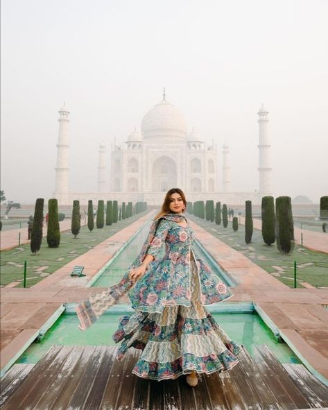 India Photoshoot Ideas, Nagma Mirajkar, Country Photoshoot, Dream Country, Travel Pose, Wedding Photoshoot Props, Travel Pictures Poses, Indian Photoshoot, Stylish Photo Pose