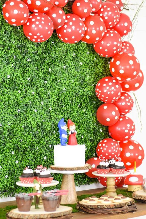 Kara's Party Ideas » Sherlock Gnomes Garden Party + DIY Mushroom Stool Diy Mushroom Stool, Garden Kids Party, Bday Images, Sherlock Gnomes, Diy Mushroom, Gnomes Garden, Mushroom Stool, Fairy Garden Birthday Party, Garden Kids