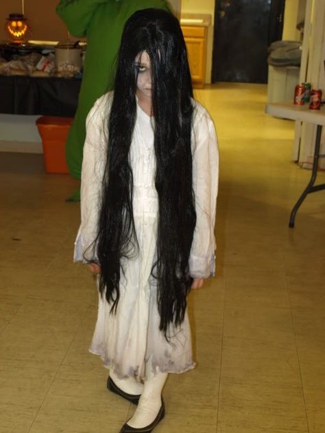 Grudge Costume, The Ring Girl, Halloween Costumes Women Scary, Halloweenský Makeup, Creepy Halloween Costumes, Horror Halloween Costumes, Halloween Coustumes, The Grudge, Diy Halloween Costumes For Women