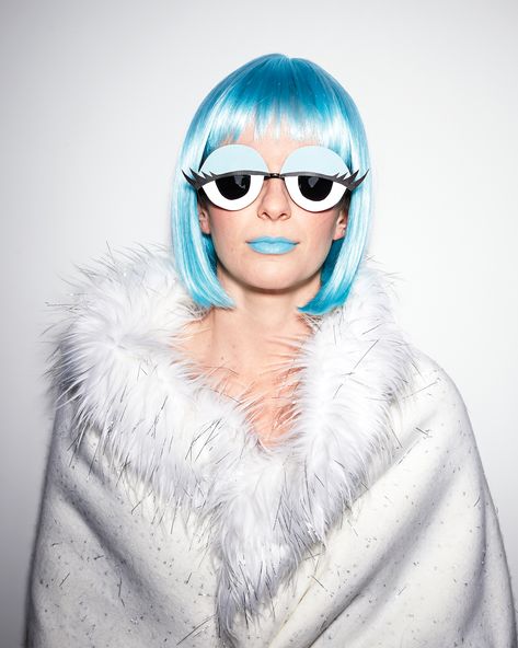 Blue Wig Costume, Quick Diy Halloween Costumes, Costumes With Glasses, Halloween Costumes Glasses, Costume Ideas For Halloween, Quick Costumes, Diy Couples Costumes, Goddess Costume, Last Minute Costumes