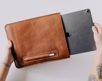 MissionLeatherCo - Etsy Leather Ipad Bag, Ipad Portfolio Case, Apple Pencil Sleeve, Macbook Leather Sleeve, Leather Ipad Sleeve, Ipad Case With Pencil Holder, Apple Pencil Ipad, Ipad Pro Sleeve, Portfolio Bag