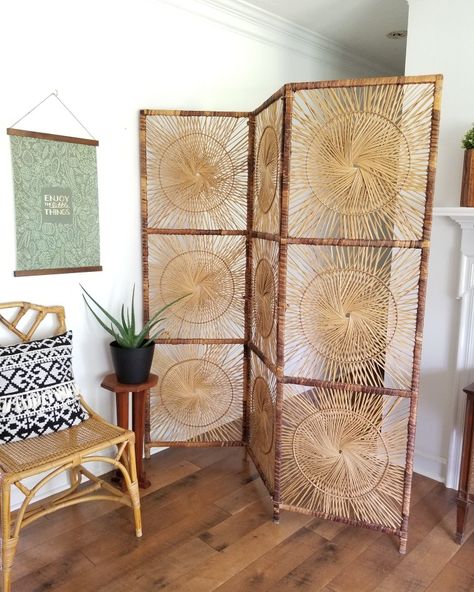 From etsy.com/shop/studiothirtyoneco  Boho wicker vintage room divider Folding Screen Room Divider Boho, Boho Divider Room Dividers, Wood Room Divider Screen, Changing Room Divider, 70s Room Divider, Room Divider Decor Ideas, Room Divider Aesthetic, Chinese Divider, Boho Room Divider