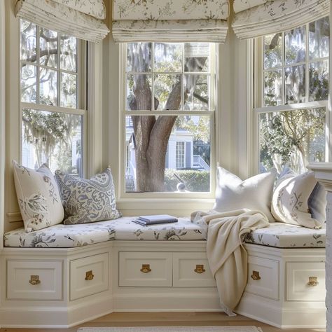 Bay Window Pillows, Cushion Window Seat, Window Seat Couch, Farmhouse Window Seat Ideas, Picture Window Seat, Reading Window Bench, Cottage Window Seat, Window Sill Seat, Window Alcove Ideas