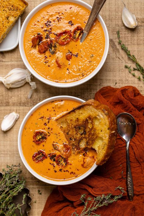 Creamy Roasted Garlic Tomato Soup | Simple Healthy Recipes, Complex Flavors | Orchids + Sweet Tea Roasted Garlic Tomato Soup, Garlic Tomato Soup, Soup Simple, Cottagecore Recipes, Simple Healthy Recipes, Autumn Food, Vegetable Recipe, Garlic Soup, Creamy Tomato Soup