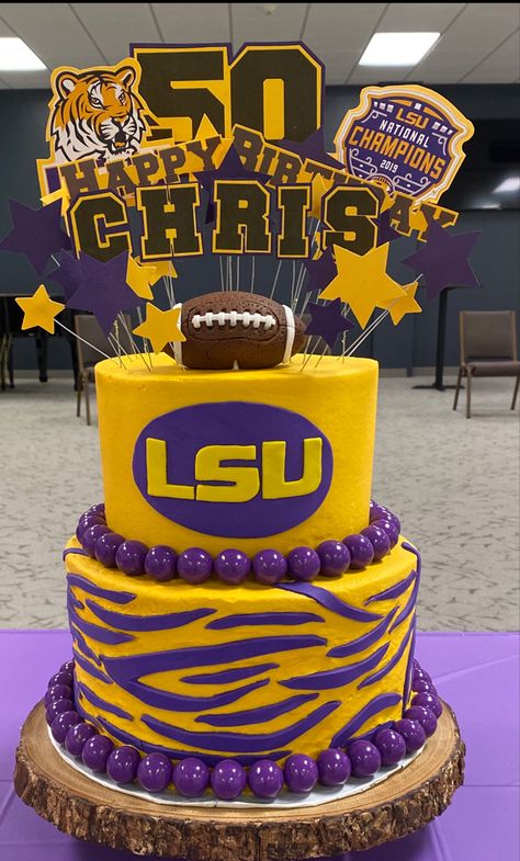 Lsu Football Birthday Party, Lsu Cake Ideas, Lsu Cake, Lsu Party, Grad Dinner, Lsu College, Trunk Party, Tiger Birthday, Football Birthday Party