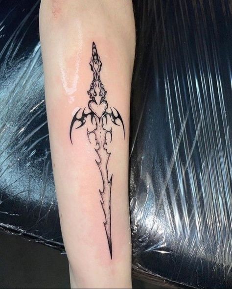 Goth Tattoo Women, Y2k Tattoo Ideas Arm, Lady Tattoos For Women, Top Of Forearm Tattoo, Grunge Tats, Simple Cover Up Tattoos, Tato Grunge, Tato Suku, Arm Tattoo Ideas