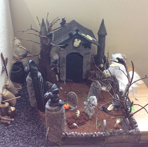 My Handmade Witches Graveyard Mini House, Graveyard, Cute Crafts, Halloween Fun, Halloween Crafts, Art Inspo, Doll House, Miniatures, Halloween