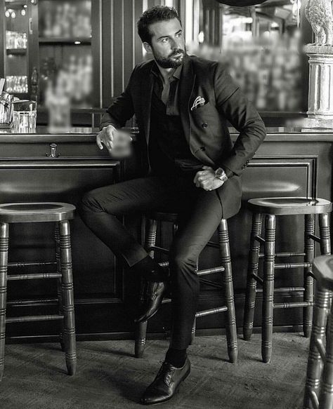 Bar Photoshoot, Male Portrait Poses, Man Bars, Gentleman Aesthetic, Men Photoshoot, Man Photography, Classy Men, Elegant Man, Sharp Dressed Man