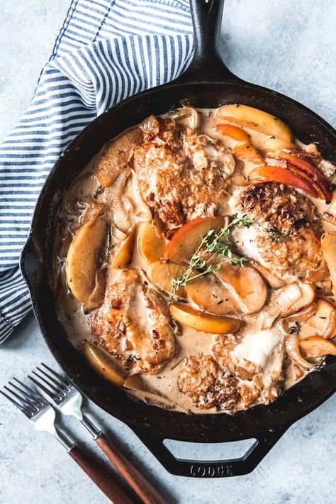 Creamy Apple Cider Chicken Skillet Creamy Apple Cider, Apple Cider Chicken, Cider Chicken, Sausage Bites, Mashed Red Potatoes, Vinegar Sauce, Chicken Fricassee, Apple Chicken, Pumpkin Curry