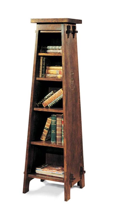 A Stickley reproduction. Mebel Antik, Craftsman Style Furniture, Arts And Crafts Interior Design, Mission Style Furniture, Stickley Furniture, Tiered Shelf, Mission Furniture, Craftsman Furniture, Arts And Crafts Furniture