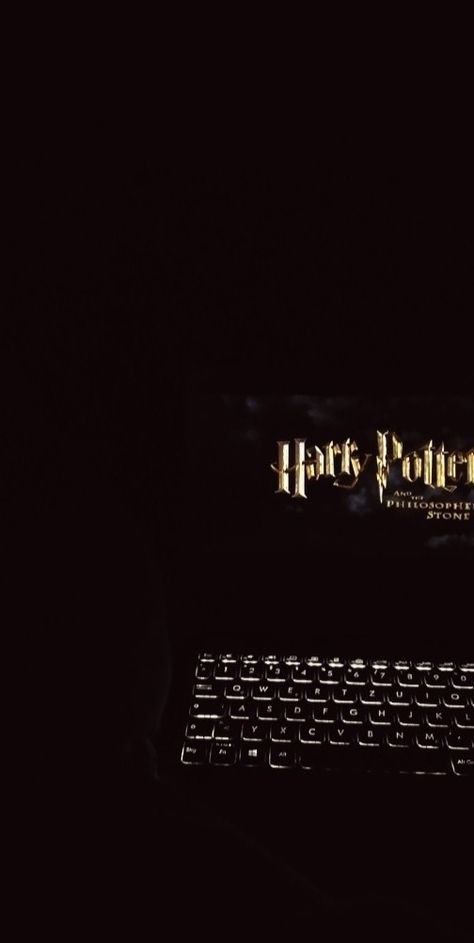 Harry Potter Movie. Useful for your Instagram fake accs Story :) Nature, Fake Movie Night Snaps, Fake Spotify Snap, Fake Night Story Instagram, Fake Stories For Instagram, Netflix Ig Stories, Fake Pictures For Instagram Story Night, Fake Ig Story Night Home, Fake Insta Story Night Out