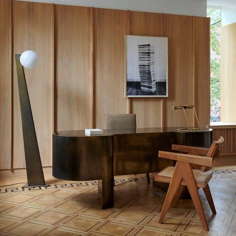 This workspace for a family business in Amsterdam has been filled with sculptural furniture and artworks, resulting in an office that has the "calm ambience of an art gallery." Wooden Paneling, Sculptural Furniture, Family Office, Oak Panels, Home Office Inspiration, Pierre Jeanneret, Workspace Design, Table Lamp Design, Armchair Design