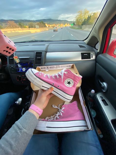 Trendy pink platform converse Pink Platform Converse, Converse Aesthetic, Cute Converse, Converse Platform, Trendy Shoes Sneakers, Dr Shoes, Preppy Shoes, Pink Converse, Pink Boots