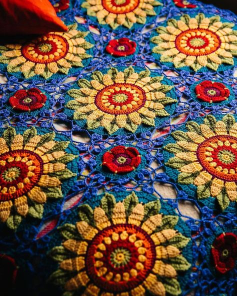 Gold Blanket, Jane Crowfoot, Wild Poppies, Fields Of Gold, Friendship Symbols, Manta Crochet, Wrap Pattern, Magic Circle, Sunflower Fields