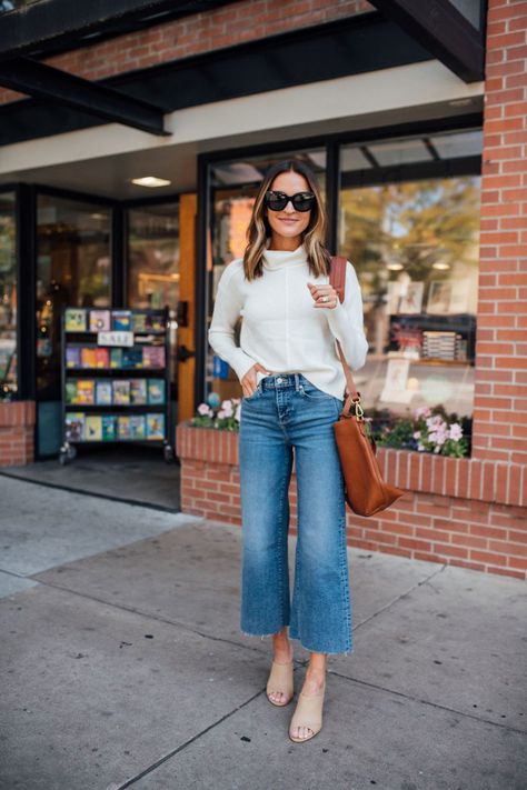 Cropped Jeans Outfit, Lauren Kay Sims, Wide Leg Jeans Outfit, Looks Jeans, Look Jean, Cropped Wide Leg Jeans, 2024 Style, Outfit Jeans, Style Fall