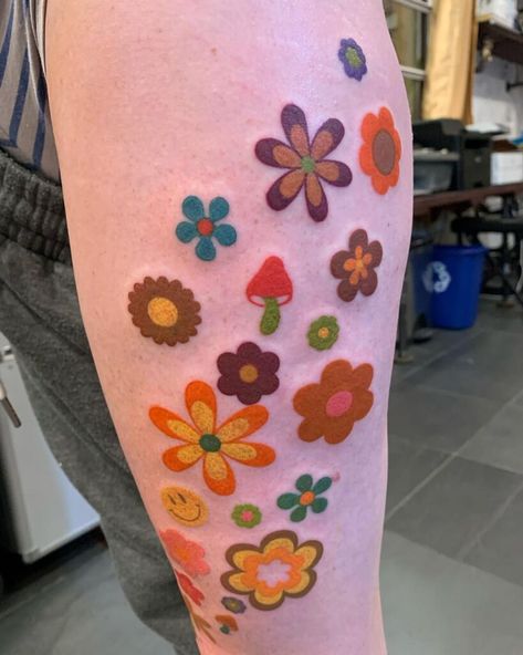 22 Groovy Hippie Tattoos to Unleash Your Free Spirit Holly Hobbie Tattoo, 70s Inspired Tattoos, Hippie Flower Tattoos, Hippie Tattoos, Peace Sign Tattoos, Hippie Sunglasses, Hippie Tattoo, Soul Tattoo, Hippie Culture