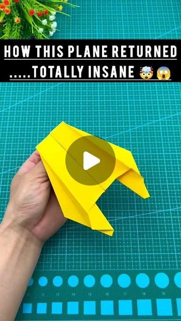 Best Paper Plane, Plane Crafts, Kids Craft Gifts, Origami Toys, Paper Folding Crafts, Airplane Crafts, Woodworking Art, Easy Paper Crafts Diy, Trending Reels