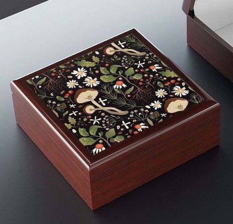 Wooden Box Crafts, Glossy Ceramic Tile, Jewelry Box Design, Painted Wooden Boxes, Painted Jewelry Boxes, Jewerly Boxes, Mushroom Jewelry, Jewelry Box Diy, Rubber Tree