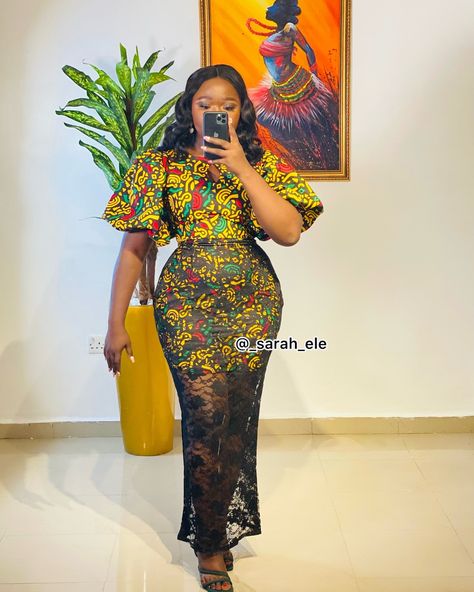 New in: ✨❤️🥰 The Esther dress and skirt Normal price #20,000 Size 6-22 Dress length can be made longer to the kneel on request. Available to order in all sizes. Please send in your actual measurements if you are not sure of your size. PLS SEND US A DM OR CLICK THE LINK IN OUR BIO TO ORDER🙏 Detachable Gown, Blouse And Skirt Outfit, Detachable Dress, Dress Tape, Couples African Outfits, Ankara Maxi Dress, Ankara Short, Ankara Clothing, Dress Ankara