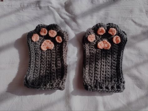 #crochet #paw #gloves #crochetgloves #cat #catgloves #crochetcatgloves #crochetpawgloves #pawgloves #handmade #grey #cute Crochet Cat Paw Gloves Free Pattern, Crochet Paw Gloves, Cat Gloves Crochet, Crochet Cat Gloves, Crochet Cat Paw Gloves, Cat Gloves, Paw Crochet, Paw Gloves, Crochet Gloves Pattern