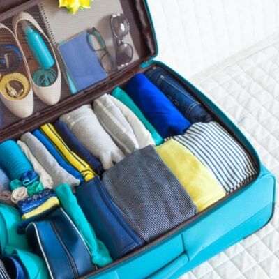 Packing A Suitcase, Suitcase Packing Tips, Diy Cat Stuff, Pack A Suitcase, Pack Like A Pro, Vietnam Voyage, Packing Hacks Clothes, Travel Packing Tips, Packing Clothes