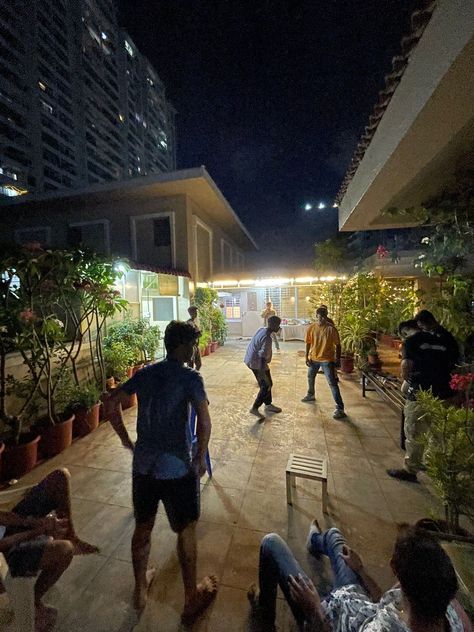 Gully Cricket, Terrace