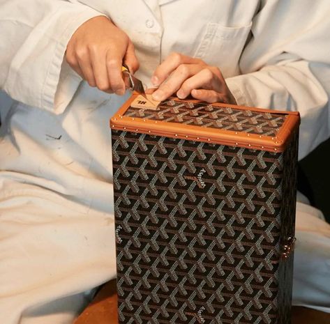 The art of trunk-making - Maison Goyard Goyard Trunk, Diary Covers, Travel Trunk, Passport Holders, Trunk Bag, Card Holder Wallet, Small Leather Goods, Handbag Backpack, Bag Straps