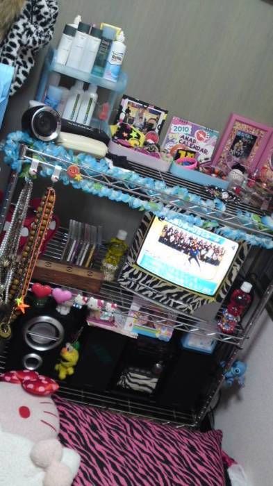 Emo Rooms, Scene Kid Room, Gyaru Room, Emo Bedroom, Emo Room, 2000s Room, Scene Bedroom, Scene Room, Y2k Room