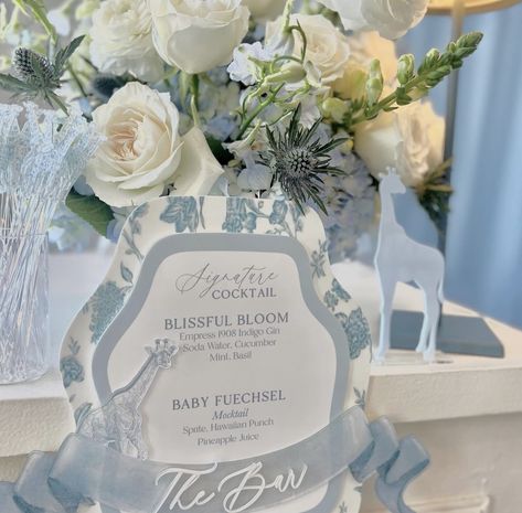 Decor Aqiqah Baby Boy, Dior Toile, Vintage Toy Store, Bow Theme, Baby Reception, Butterfly Birthday Cakes, Classy Baby Shower, Vintage Baby Boys