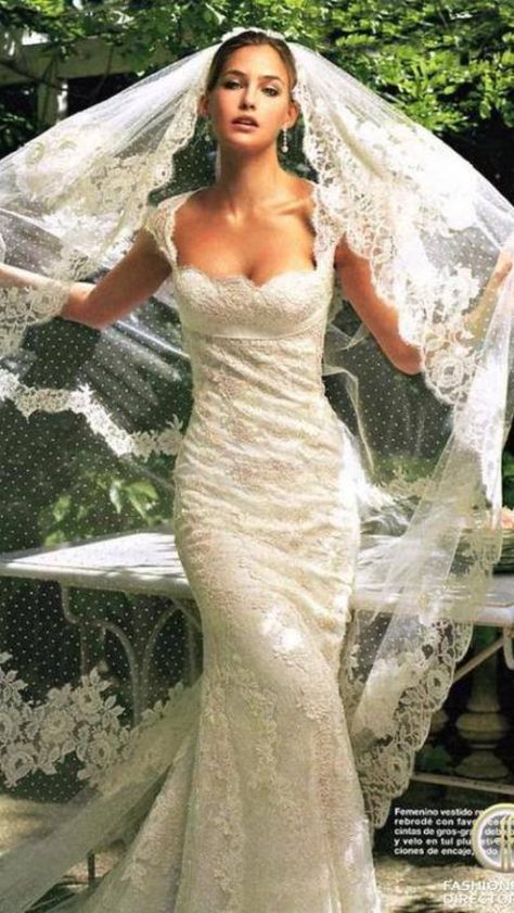 ❤ Wedding Dressses, Vintage Veils, Boda Mexicana, White Wedding Dress, A Wedding Dress, Pretty Wedding, Wedding Veils, 인물 사진, Rehearsal Dinner