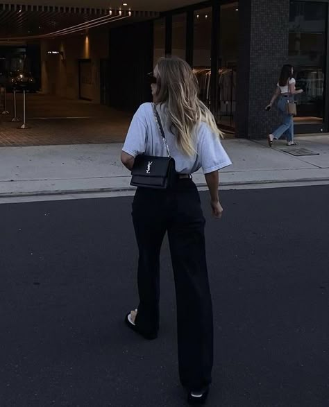 Ysl Sunset Bag Outfit, Ysl Bag Outfit Casual, Ysl Wallet On Chain Outfit, Saint Laurent Bag Outfit, Wallet On Chain Outfit, Ysl Bag Outfit, Ysl Sunset Bag, Ysl Outfit, Ysl Wallet On Chain