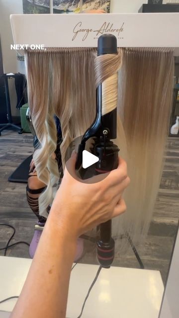 Katie Brenner | Ktbhair | Balayage|Educator|Mentor on Instagram: "Today I’m showing you 8 ways to curl and I’m using only 1 curling iron! 
Save and share if you like it 💜or tag a hair bestie you know could use it. 
@hairlocs  wefts OM19 20INCH
@ruskhaircare dry texture spray
@babylissprousa curling iron
.
.
.
.
.
.
#hairlocs #hairlocsextensions #hairlocsinfluencer #hairstyles #hairstyleideas #haircurling #curlinghair #hairstylist #cosmoprofbeauty #behindthechair #modernsalon #hairbrained #ittakesapro #licensedtocreate #hairextensions #denverhairstylist" Balayage, Babyliss Curling Iron Tutorial, Curling Hair With Curling Iron Tutorial, 1 Inch Curling Iron Curls, How To Curl With A Curling Iron, Wand Vs Curling Iron, 1 Inch Curling Iron Hairstyles, Curling Iron Techniques, Hair Waver Styles