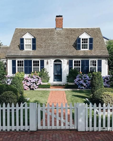 Blue Shutters, Cape House, Cape Cod House, White Picket Fence, Cute House, Long Walks, Picket Fence, Dream House Exterior, House Goals