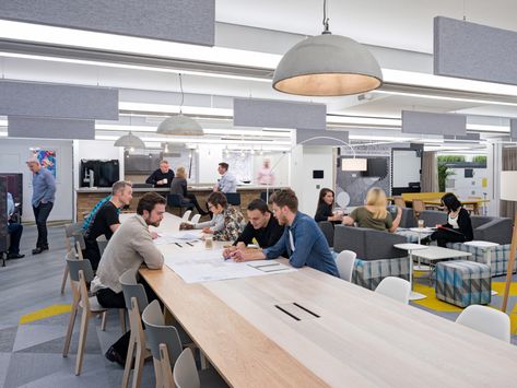 Oktra. Collaboration space. Breakout space. Open plan office. Agile working Colorful Office Design, Office Open Plan, Open Plan Office, Coworking Space Design, Office Space Inspiration, Breakout Space, Collaborative Workspace, Office Culture, Modern Office Space