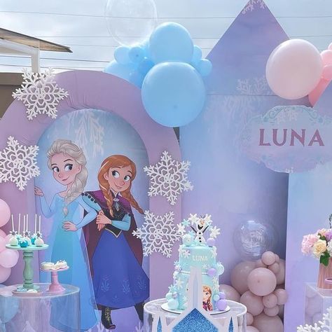 Balloon Decor, October 23, Balloon Decorations, Birthday Ideas, Frozen, Balloons, Birthday Party, Birthday, On Instagram