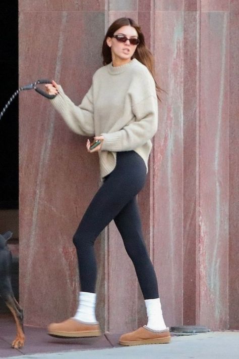 Model Off Duty Style Leggings, Kendall Jenner Winter Outfits, Athlesuire Outfit, Kendall Kardashian, Kendall Jenner Casual Outfits, Kendall Jenner Workout, Kendall Jenner Casual, Kendall Jenner Outfits Casual, Model Off Duty Outfits