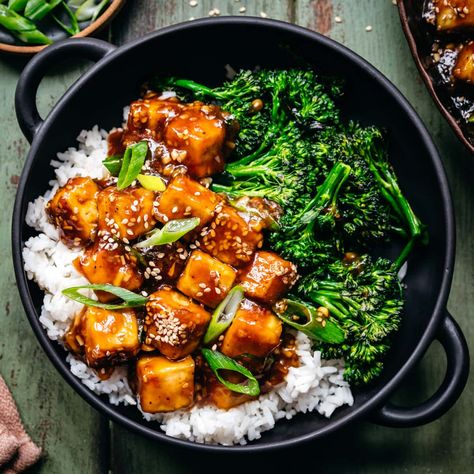 Tofu Teriyaki - Crowded Kitchen Vegetarian Bowl, Mina Okabe, Tofu Teriyaki, Crispy Baked Tofu, Rice And Broccoli, Vegetarian Bowls, Rice And Vegetables, Crowded Kitchen, Food Knowledge