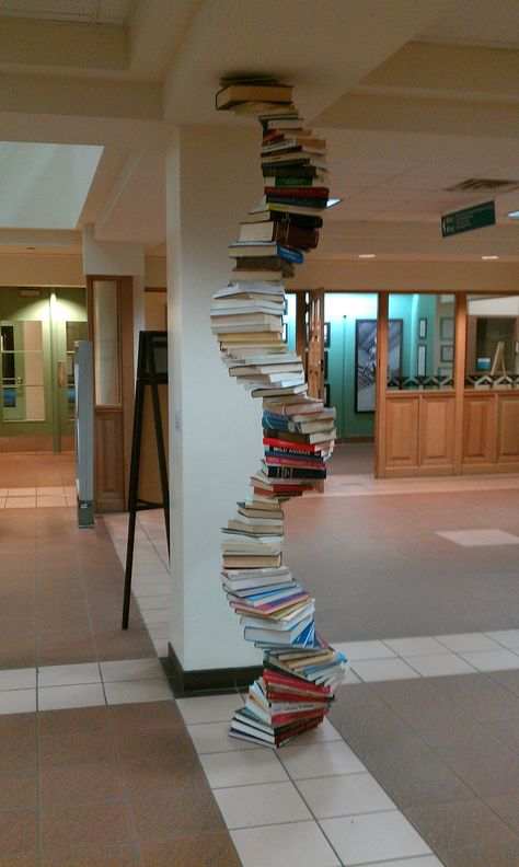 book spiral Book Window Display, Drawing Preppy, Librarian Art, Simple Home Design, معرض فني, Library Cafe, High School Library, Library Inspiration, Bookstore Cafe