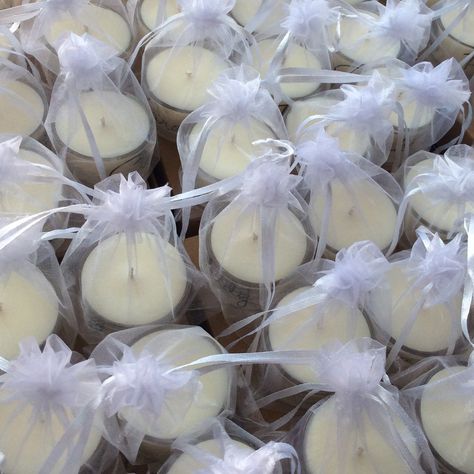 Super cute wedding favours already to go! Doorgift Ideas, Scented Wedding, Baptism Decorations Boy, Witchy Candles, Candle Favor, Light Pink Wedding, Candle Wedding Centerpieces, Pink Wedding Theme, Candle Wedding Favors