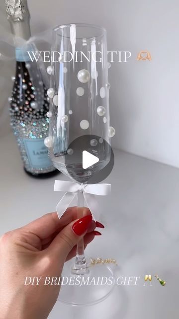 BRITTANY NICOLE ✨ on Instagram: "Wedding Tip! 🍾 PERFECT DIY BRIDESMAIDS GIFT! These super cute champagne glasses with a pearl touch ✨ they are perfect to use on your wedding day morning! I custom ordered these name charms for all my bridesmaids so we didn’t mix up our glasses while getting ready 🥂 . . . . . . #wedding #weddingday #weddinginspo #weddinginspo #diy #diywedding #diyweddingideas #bridesmaid #bridesmaids #bridesmaidgifts #weddingmorning #bride #bridal #brideinspo #brideideas #groom #inspiration #theknot #zola #weddingwire #etsy #etsyshop #etsyofinstagram #etsywedding" Bridal Party Glasses Diy, Diy Pearl Champagne Glasses, Pearl Champagne Glasses, Bridesmaid Wedding Day Gifts, Wedding Gift Ideas For Bride And Groom, Diy Champagne Glasses, Wedding Champagne Glasses Diy, Cute Bridesmaid Proposals, Bridal Shower Glasses