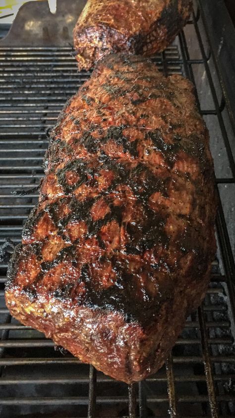 Beef Roast On The Grill, Grilled Pot Roast, Grilled Beef Roast Recipes, Roast Beef Bbq Recipes, Beef Roast Grilling Recipes, Roast Beef On The Bbq, Thanksgiving On The Grill, Smoked Roast Beef Recipes, Roast On Grill