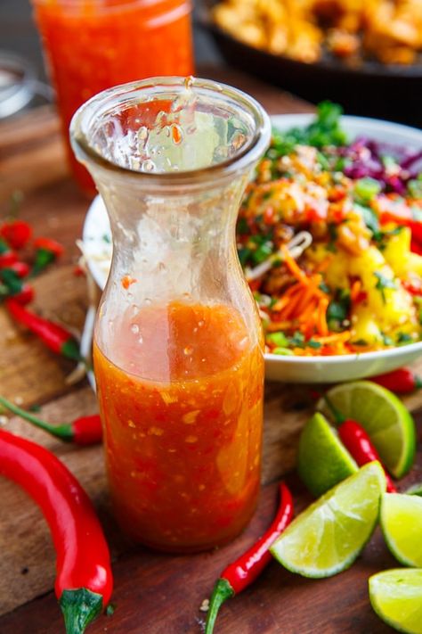 Thai Sweet Chili Dressing Sweet Chili Dressing, Mango Salad Dressing, Chili Dressing, Thai Salad Dressings, Chili Salad, Vinaigrette Dressing Recipe, Sweet Chili Chicken, Thai Chili Sauce, Thai Chili