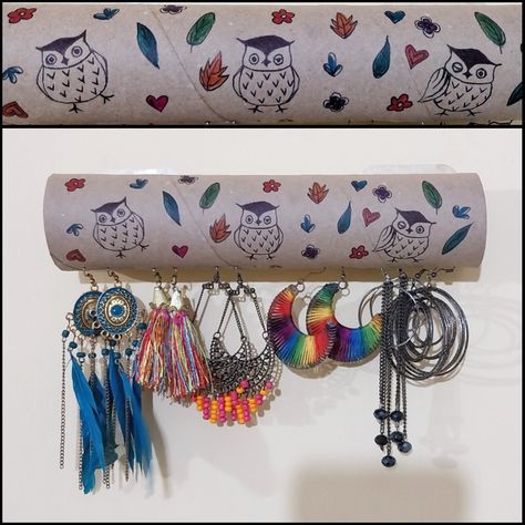 Cardboard Roll Crafts | DIY Crafts | Cardboard Roll DIY | DIY Earrings Holder Cardboard Earring Holder, Diy Crafts Cardboard, Cardboard Roll Crafts, Cardboard Jewellery, Jewellery Hanger, Crafts Cardboard, Diy Earring Holder, Earrings Holder, Jewellery Organizer