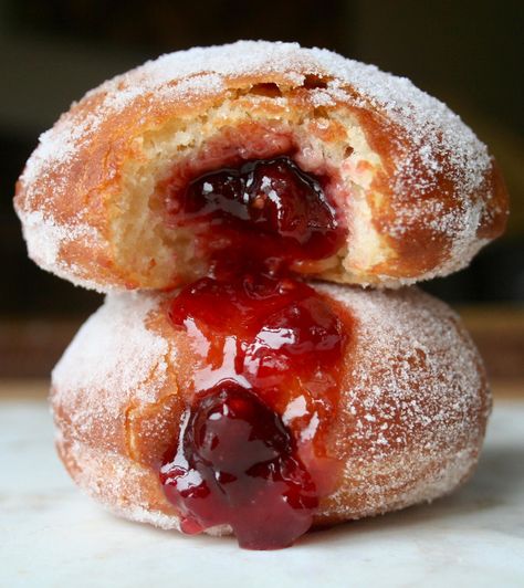 [Homemade] Jelly donuts Jelly Filled Donut, Jelly Donut Aesthetic, Jelly Donuts, Jelly Donut, Strawberry Filled Donuts, Diy Jelly, Jelly Doughnuts, Buzzfeed Tasty, Homemade Jelly