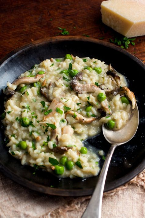 If you are ever at a loss for what to make for an impromptu dinner party, especially if there will be vegetarians at the table, consider this luxurious mushroom risotto I added peas because I wanted to introduce some color, and also because the sweetness of the peas fits right in with the flavors of this dish But this satisfying, elegant dish is fine without peas, too Mushroom And Pea Risotto, Risotto Dishes, Mushroom Risotto Recipes, Peas Recipe, Pea Recipes, Mushroom Risotto, Nyt Cooking, Risotto Recipes, Idee Pasto Sano