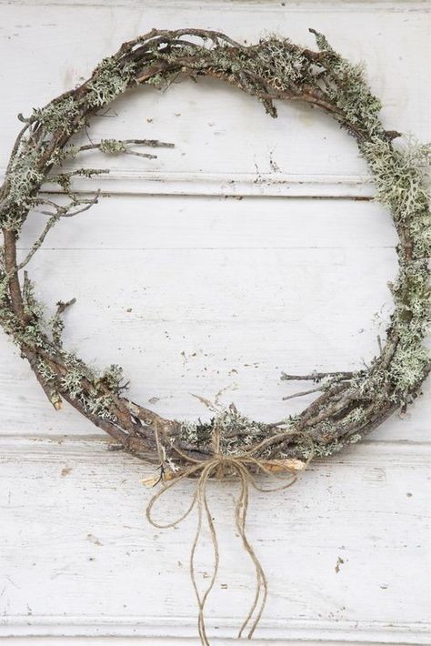 Julkransar Diy, Diy Grapevine Wreath, Witch Bottles, Natural Wreath, Wreath Winter, Twig Wreath, Christmas Wreaths To Make, Wreaths And Garlands, Wreaths & Garlands