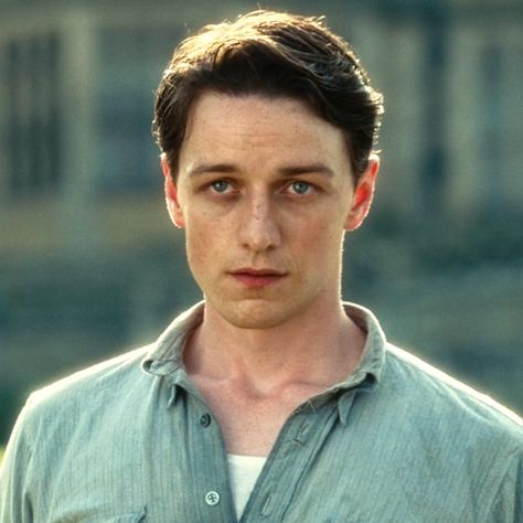 James Mcavoy 90s, Bald James Mcavoy, James Mcavoy Young Cute, Atonement James Mcavoy, Robbie Atonement, Male Yearning, Young James Mcavoy, James Mcavoy Icon, James Macovey