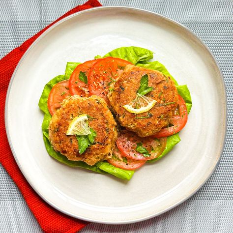 Tuna Burgers | GOLO Golo Recipes Lunch, Golo Diet Recipes Vegetarian, Go Lo Diet Recipes, Golo Snacks, Golo Diet Recipes Lunch, Golo Lunch Recipes, Golo Lunch Ideas, Golo Breakfast Recipes, Golo Recipe Easy Simple