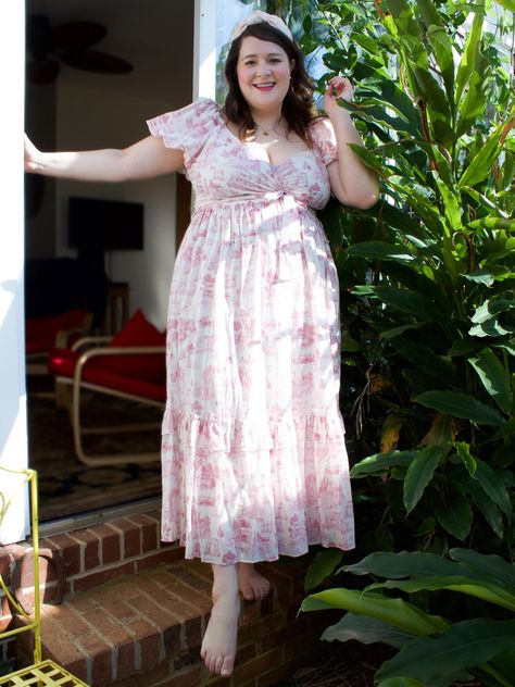 Woman wears a pink sundress from Ivy city co and a pink headband Rebeca Core, Plus Size Cottagecore Fashion, Plus Size Cottagecore, Pink Fairycore, Ballet Fairy, Princesscore Aesthetic, Shabby Chic Dress, Tiana Dress, Core Outfits