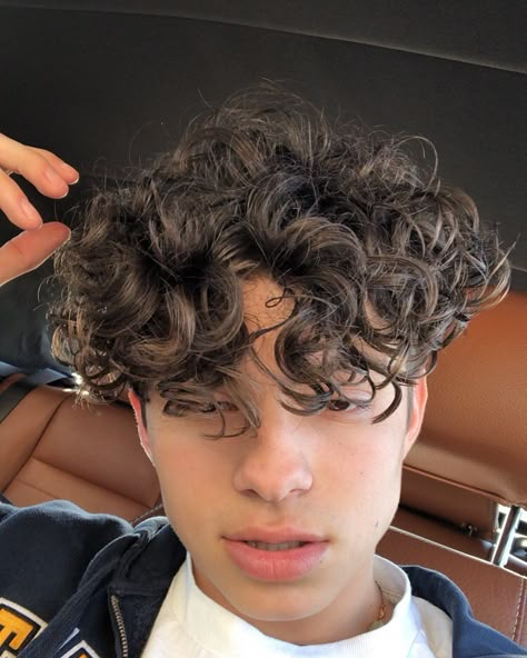 @curly_head889 Curly Hair Boy, Toddler Hair Styles, Hairstyles Girl, Hair Boy, Hairstyles Bun, Boys With Curly Hair, Curly Hair Men, Hairstyles Black, Hair Curly